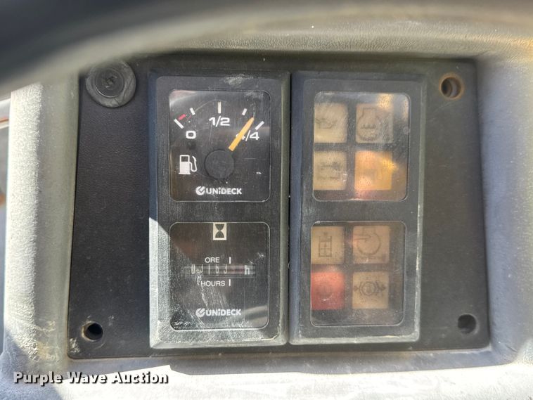 image for item ET1711 1999 Gehl DL-8H telehandler