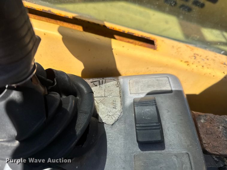 image for item ET1711 1999 Gehl DL-8H telehandler