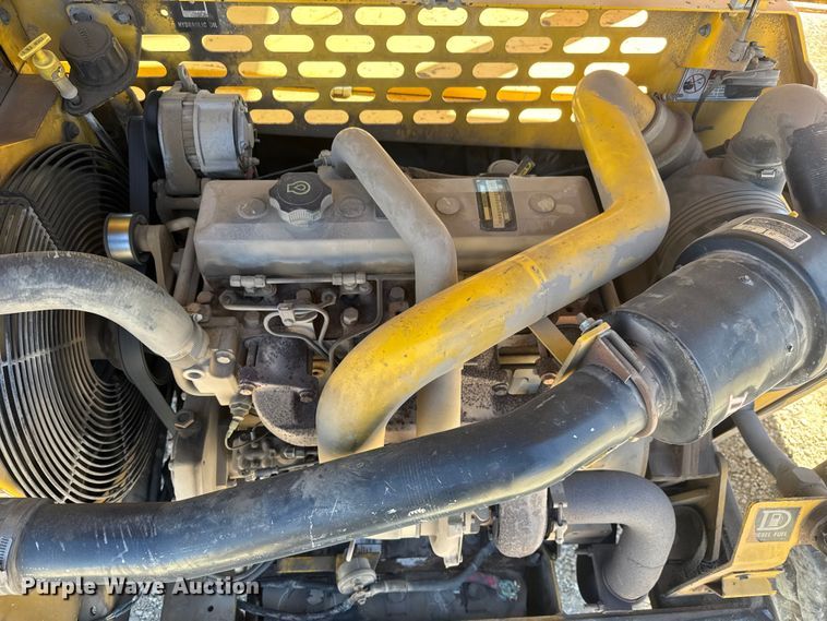 image for item ET1711 1999 Gehl DL-8H telehandler