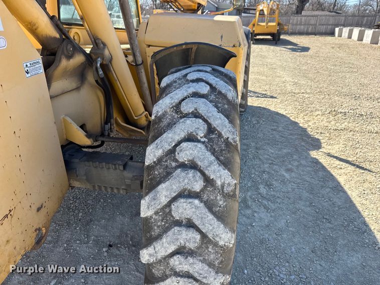 image for item ET1711 1999 Gehl DL-8H telehandler