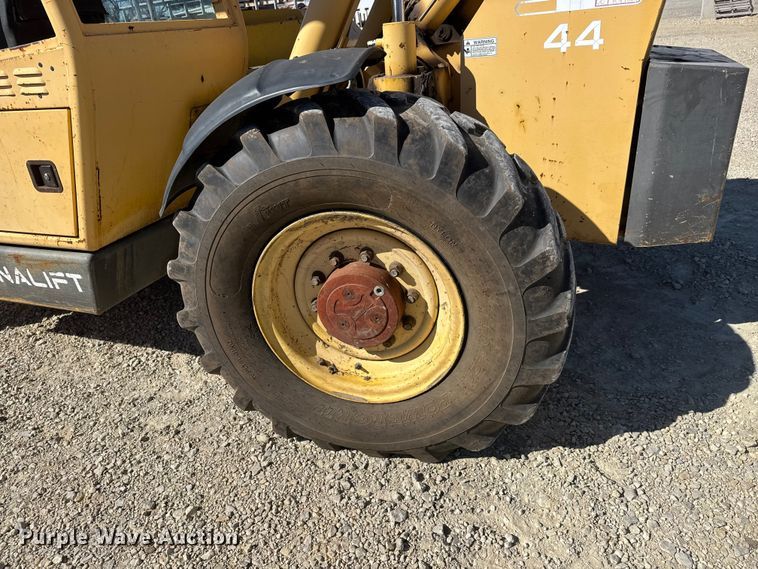 image for item ET1711 1999 Gehl DL-8H telehandler