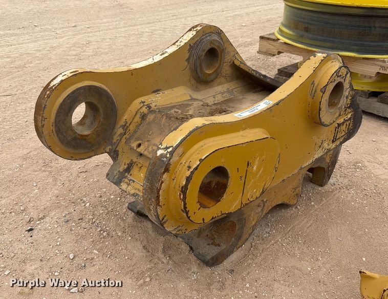 image for item EU4853 Caterpillar excavator quick coupler