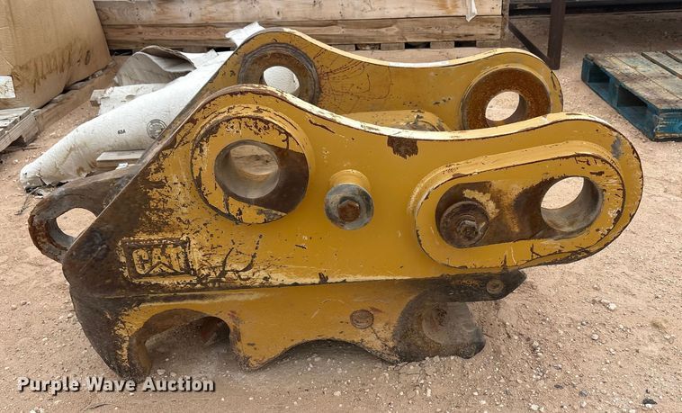 image for item EU4853 Caterpillar excavator quick coupler