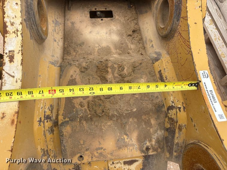 image for item EU4853 Caterpillar excavator quick coupler