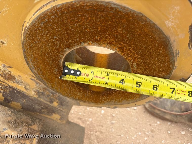 image for item EU4853 Caterpillar excavator quick coupler