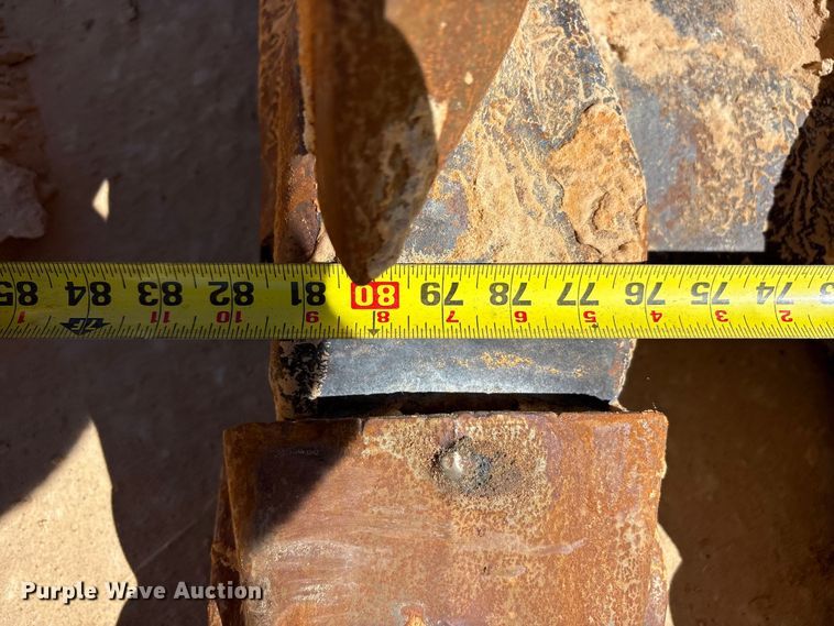 image for item EU4946 2018 Caterpillar 374FL excavator