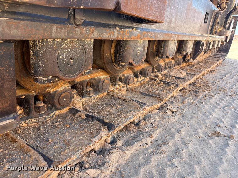 image for item EU4946 2018 Caterpillar 374FL excavator