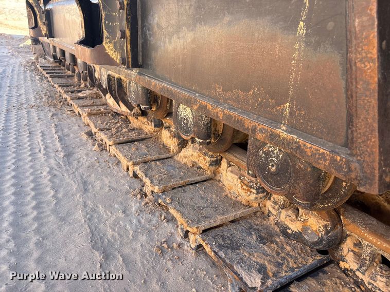 image for item EU4946 2018 Caterpillar 374FL excavator