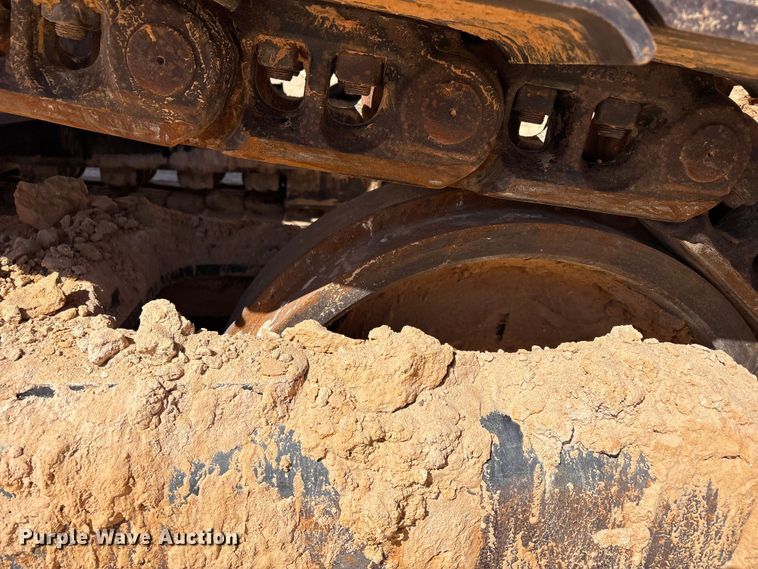 image for item EU4946 2018 Caterpillar 374FL excavator