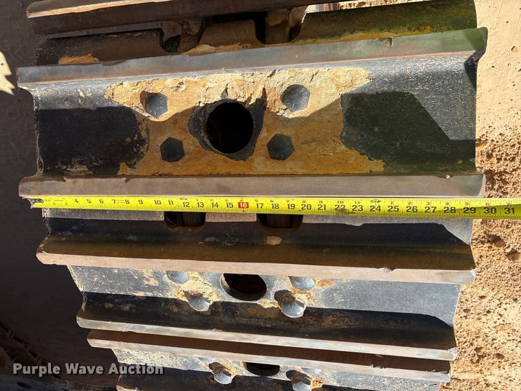 image for item EU4946 2018 Caterpillar 374FL excavator