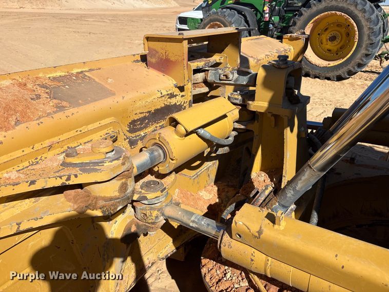 image for item EU4947 2012 Caterpillar D6TXW dozer