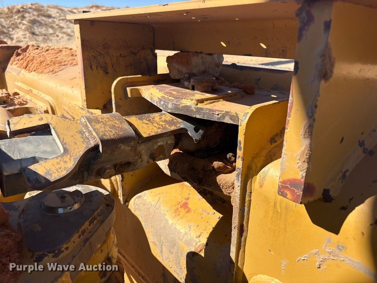 image for item EU4947 2012 Caterpillar D6TXW dozer