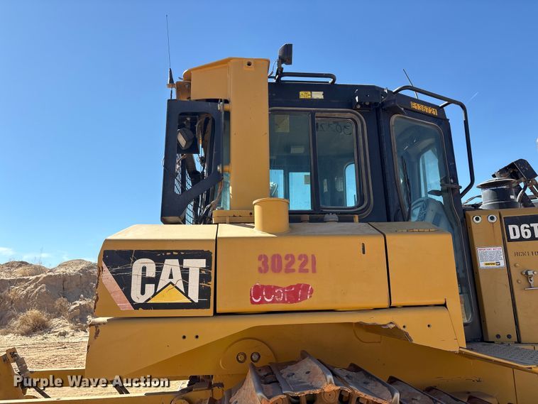 image for item EU4947 2012 Caterpillar D6TXW dozer