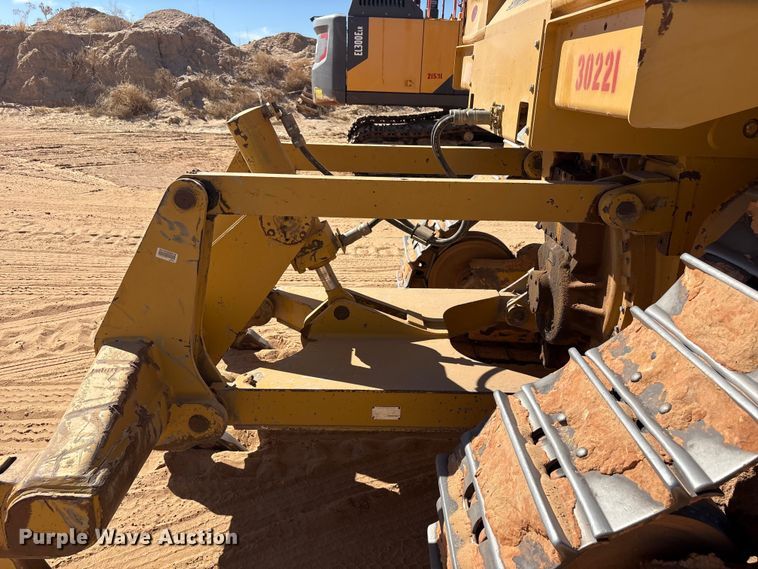 image for item EU4947 2012 Caterpillar D6TXW dozer