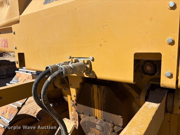 image for item EU4947 2012 Caterpillar D6TXW dozer