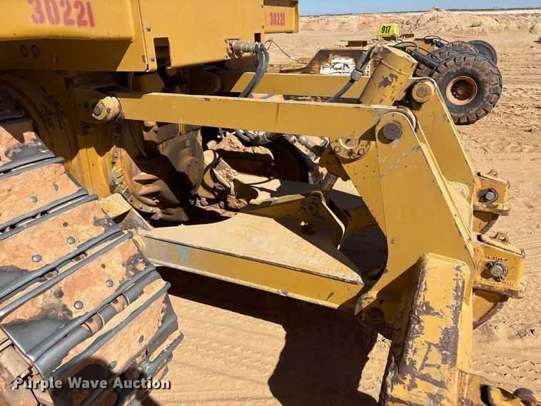 image for item EU4947 2012 Caterpillar D6TXW dozer