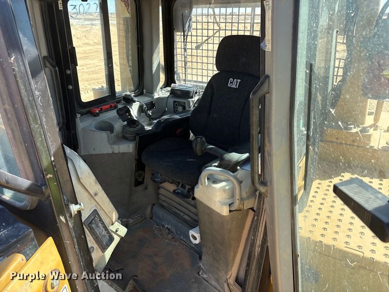 image for item EU4947 2012 Caterpillar D6TXW dozer