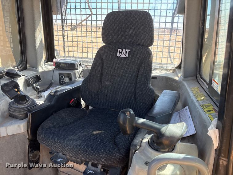 image for item EU4947 2012 Caterpillar D6TXW dozer