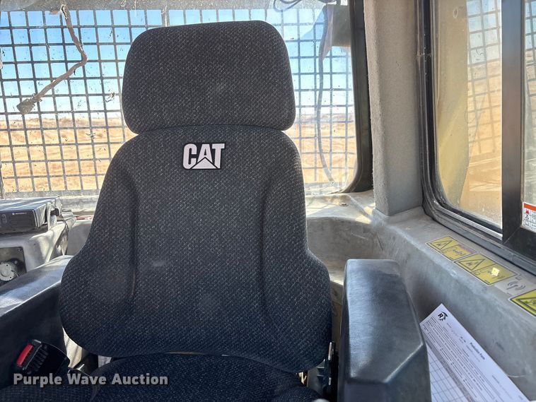 image for item EU4947 2012 Caterpillar D6TXW dozer