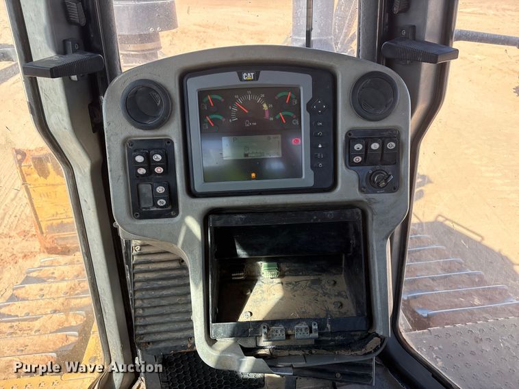 image for item EU4947 2012 Caterpillar D6TXW dozer