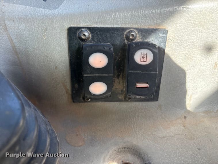 image for item EU4947 2012 Caterpillar D6TXW dozer