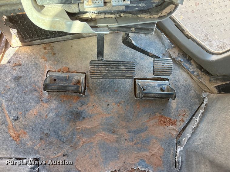 image for item EU4947 2012 Caterpillar D6TXW dozer