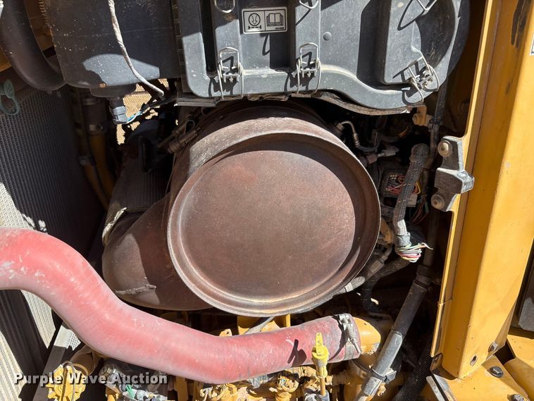 image for item EU4947 2012 Caterpillar D6TXW dozer