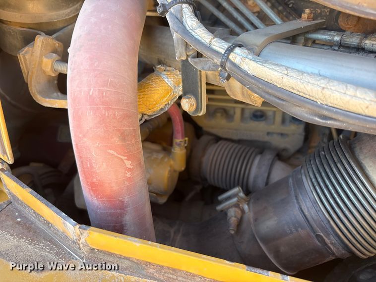 image for item EU4947 2012 Caterpillar D6TXW dozer