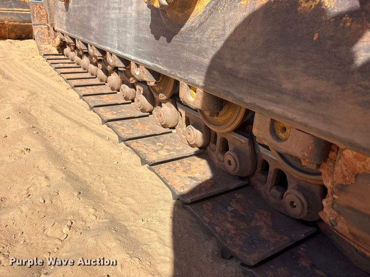 image for item EU4947 2012 Caterpillar D6TXW dozer