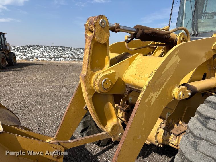 image for item EU4984 1999 Caterpillar 928G wheel loader