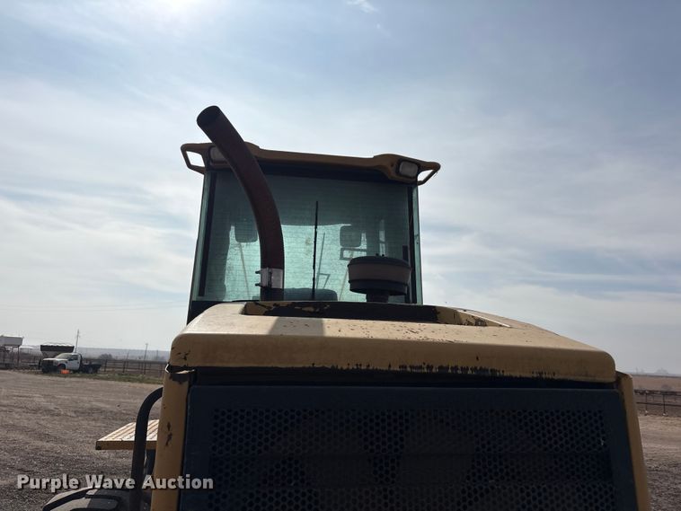 image for item EU4984 1999 Caterpillar 928G wheel loader