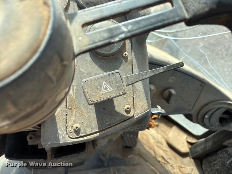 image for item EU4984 1999 Caterpillar 928G wheel loader