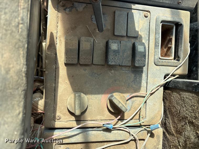 image for item EU4984 1999 Caterpillar 928G wheel loader