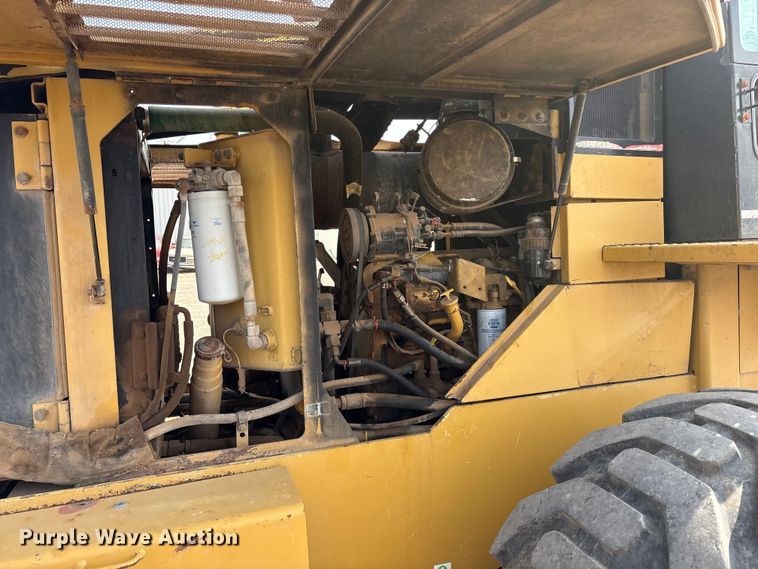 image for item EU4984 1999 Caterpillar 928G wheel loader