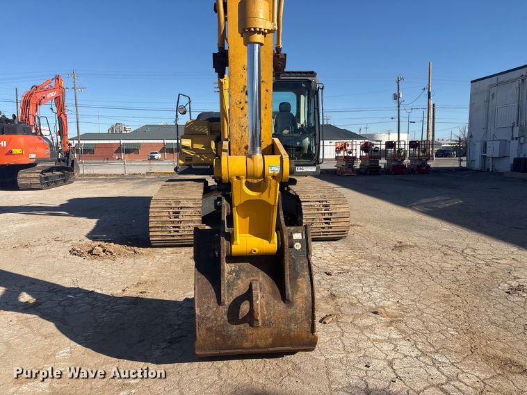 image for item EV2777 Kobelco SK210LC-10 excavator