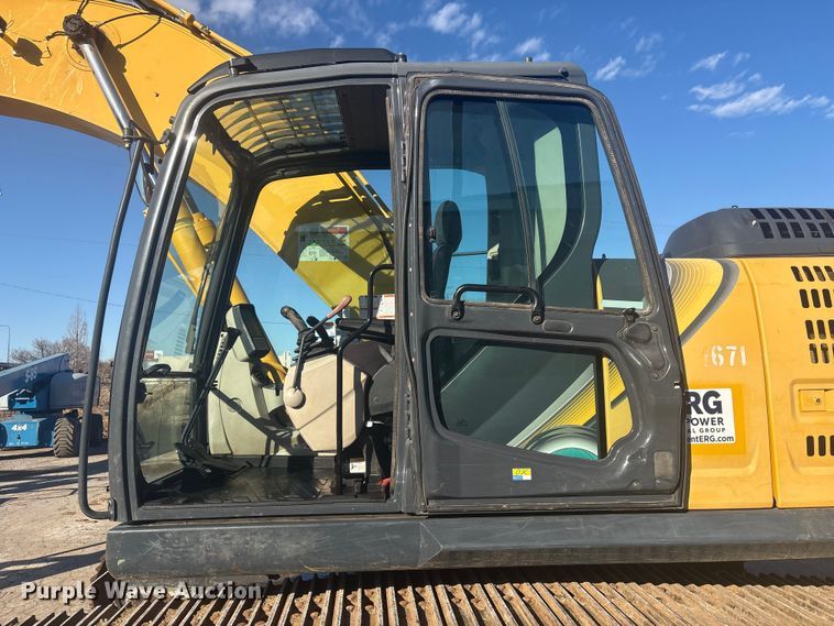 image for item EV2777 Kobelco SK210LC-10 excavator