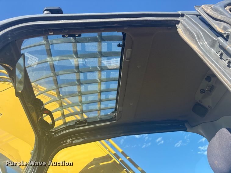 image for item EV2777 Kobelco SK210LC-10 excavator