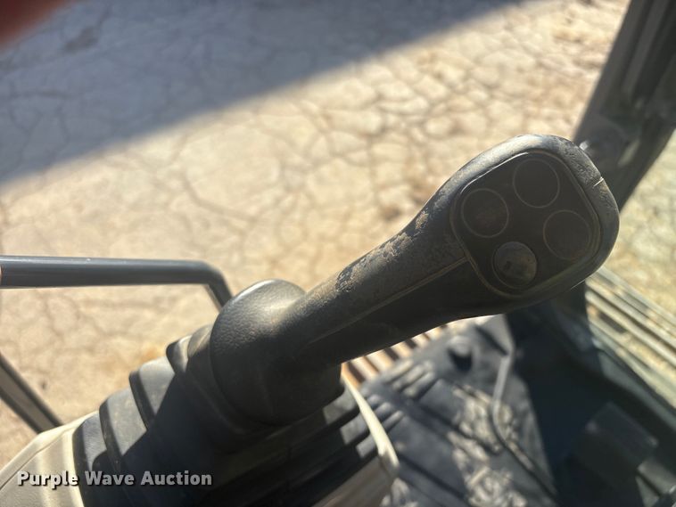 image for item EV2777 Kobelco SK210LC-10 excavator