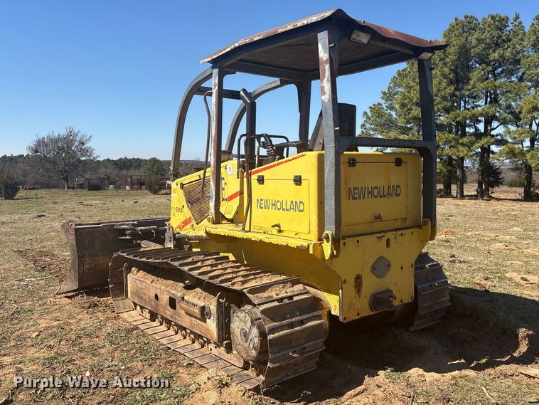 image for item EV2779 2000 New Holland DC80 dozer