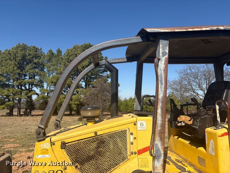 image for item EV2779 2000 New Holland DC80 dozer