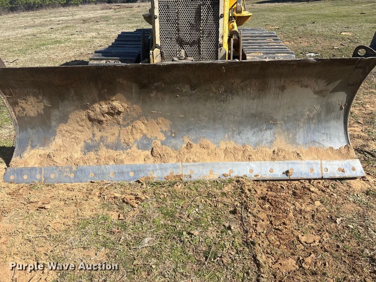 image for item EV2779 2000 New Holland DC80 dozer