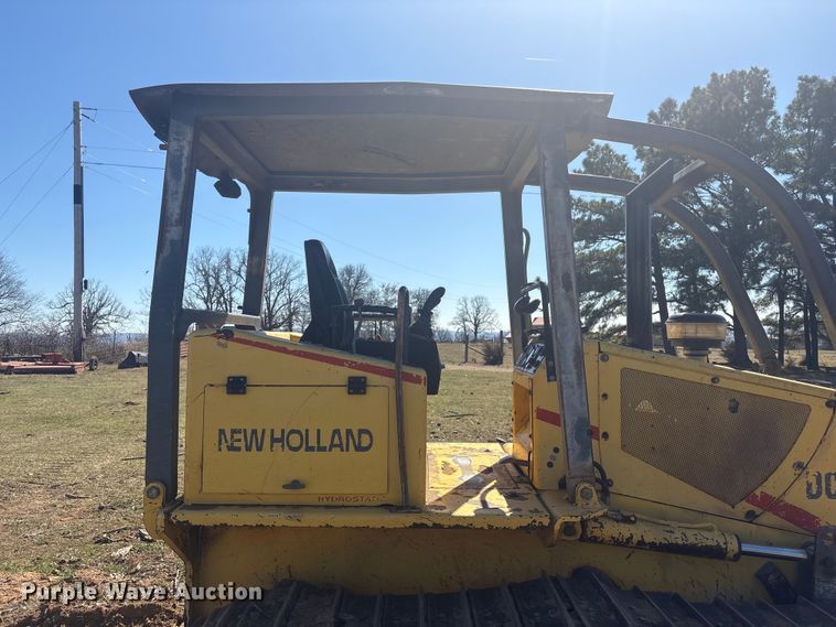 image for item EV2779 2000 New Holland DC80 dozer