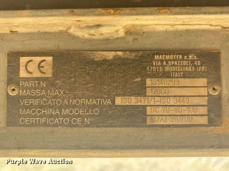 image for item EV2779 2000 New Holland DC80 dozer