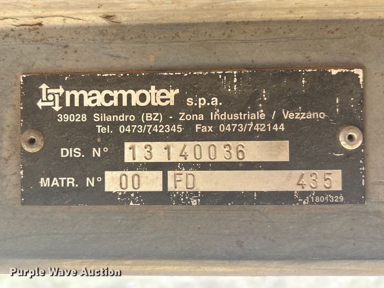 image for item EV2779 2000 New Holland DC80 dozer