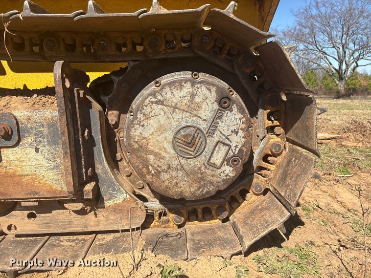 image for item EV2779 2000 New Holland DC80 dozer