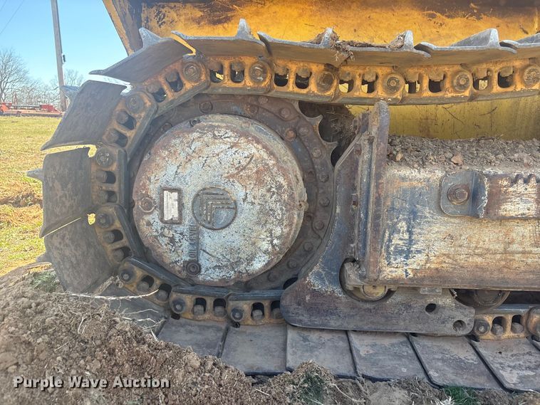 image for item EV2779 2000 New Holland DC80 dozer