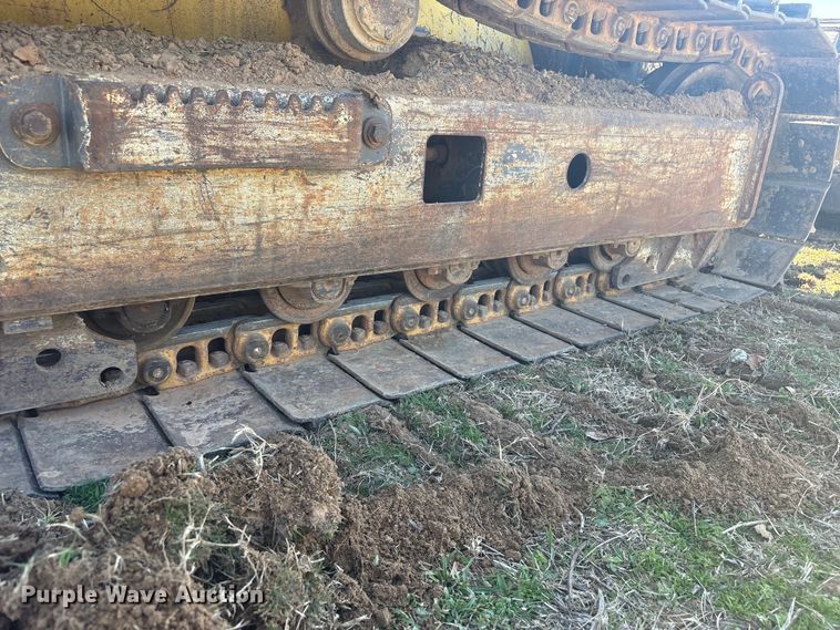 image for item EV2779 2000 New Holland DC80 dozer