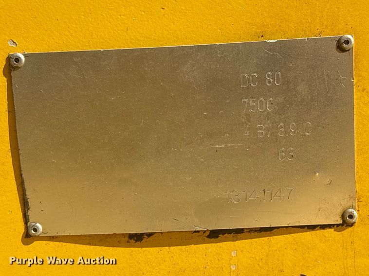 image for item EV2779 2000 New Holland DC80 dozer