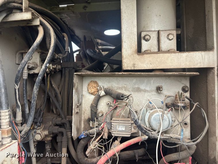 image for item EV2813 1996 Link-Belt 4300 Q excavator