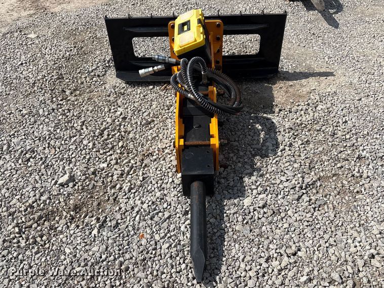 image for item EV2820 2024 GIYI 680 Skid Steer Breaker